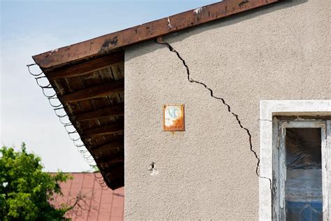 Опасности трещины без отека
