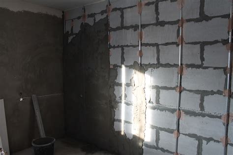 Оптимальный сезон для штукатурки стен