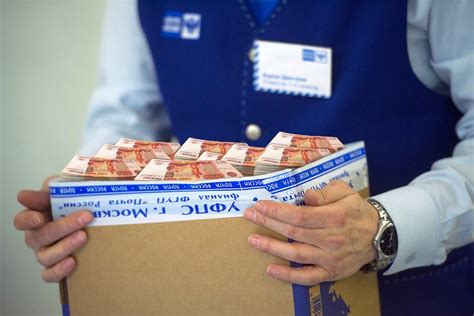 Особенности повышения зарплаты на почте России
