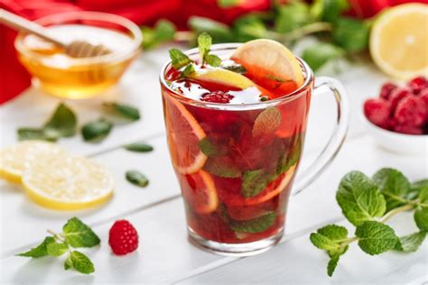 Пикантный дынный компот с мятой и лимоном