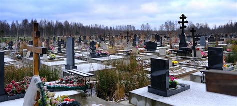 Поведение на территории кладбища: