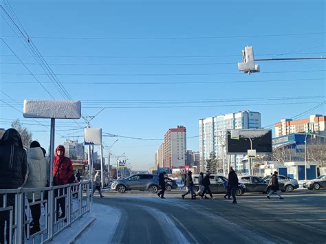 Поворот налево на зеленую стрелку