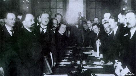 Подписание Рижского мирного договора 1921