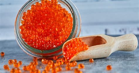 Покупка имитированной красной икры