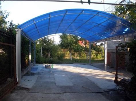 Поликарбонатные или пленочные навесы