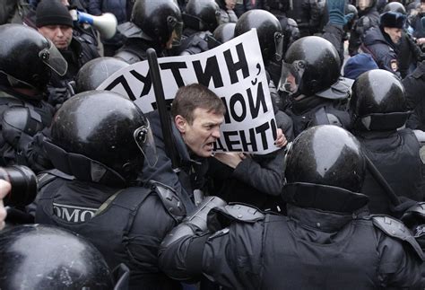 Политический разлад и общественные протесты