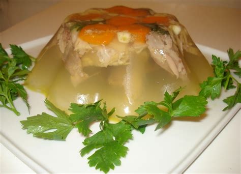 Приготовление холодца с пряными корицей и лаконичным лавровым листом