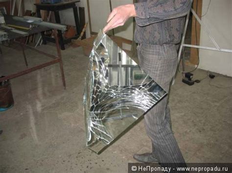 Причины разбития зеркала
