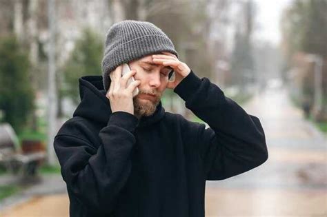 Проблема чешущихся и слезящихся глаз