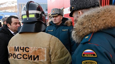 Работа спасателей и пожарных в России