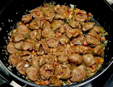 Разнообразные рецепты для блюд с сердечками кур
