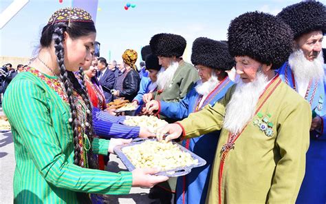 Русская культура и туркменская традиция