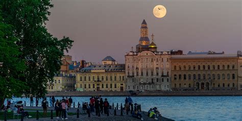 Самая длинная ночь в Санкт-Петербурге: когда наступает и чем особенна