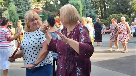 Так красиво танцуешь