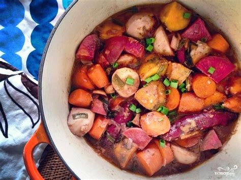 Тушеные овощи с красным перцем и соусом