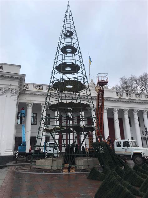 Украшение города и главной елки