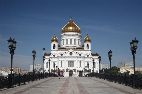 Храм Христа Спасителя и Музей Пушкина