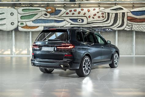 Цена на новую модель BMW X7