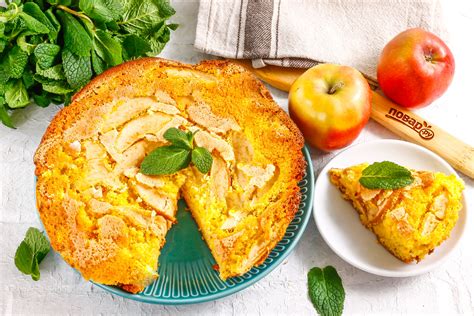 Шарлотка на кукурузной муке: рецепт и секреты приготовления
