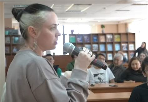 Шутливая прогнозирующая поэзия для будущего