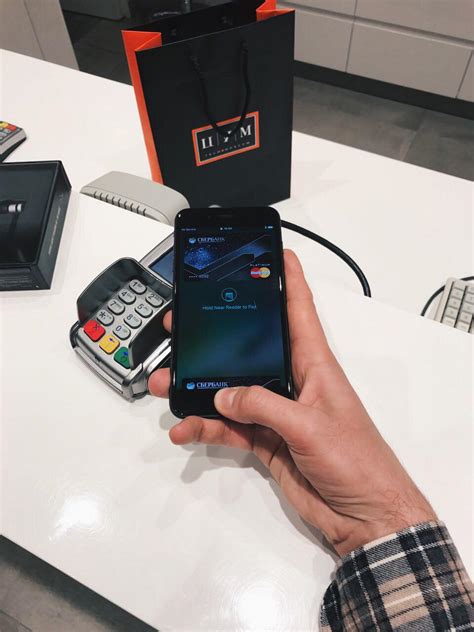 Apple Pay в России: доступный сервис мобильных платежей