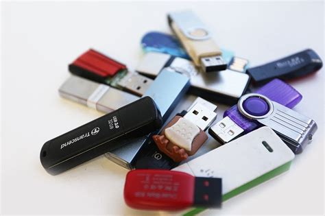 USB-флешки: сравниваем лидеров среди флеш-накопителей